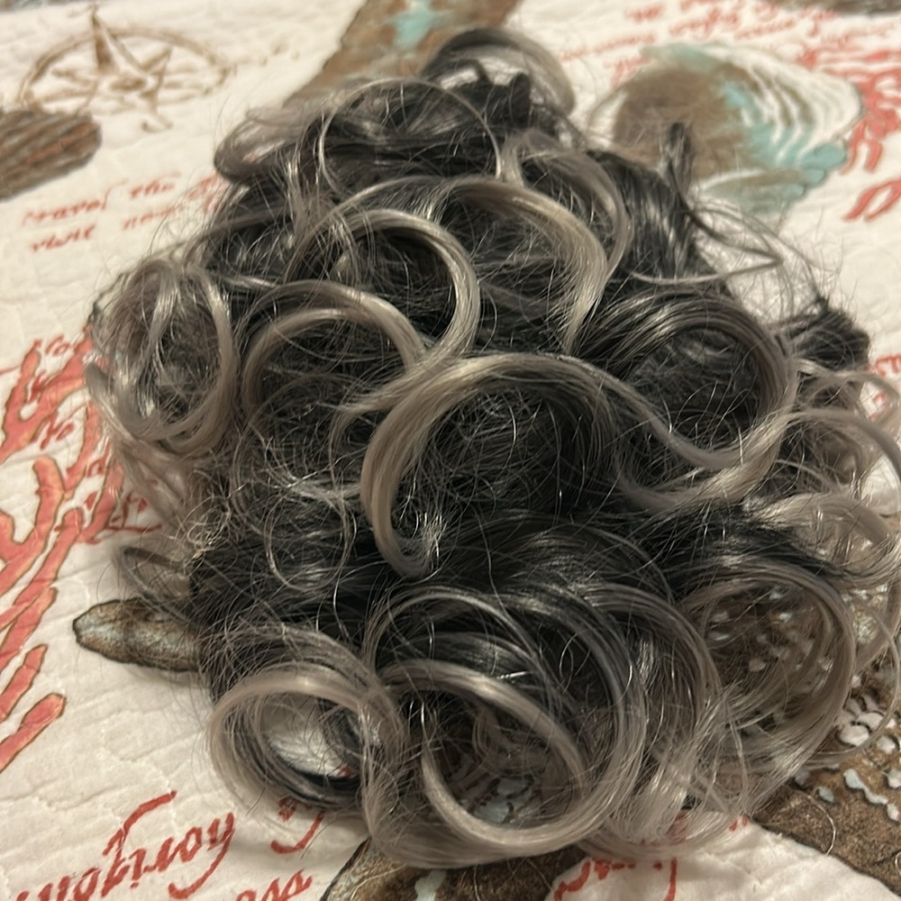 NWT Black&Gray CurlyPonytail Spiral Curls CLIP ONCOMB+elastic string adjustable